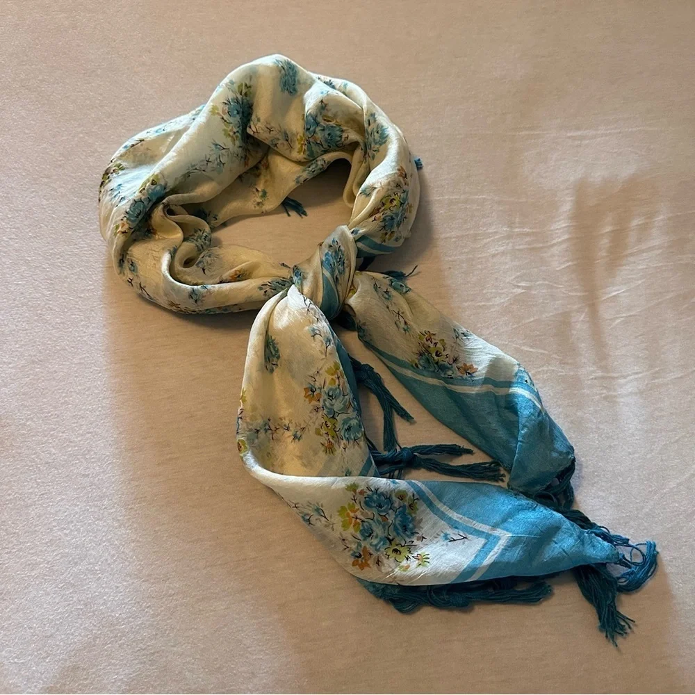 Dainty Silk Scarf Shawl Roses Blue Cream Cottagecore Fringe 39” x 41”